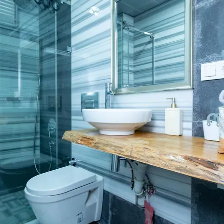Stylish Triplex With Private Terrace - Elevator On Every Floor Istanbulská provincie